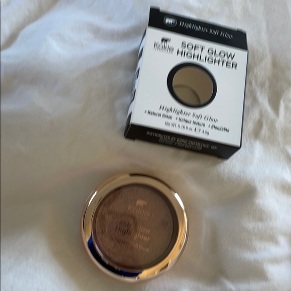 Kokie Cosmetics Soft Glow Highlighted - Picture 2 of 3